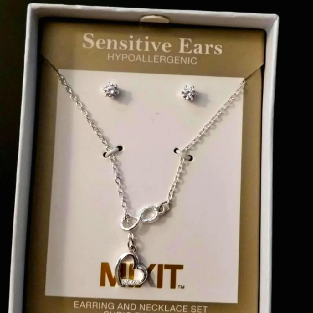 Mixit heart infinity sensitive ears Necklace & earrings set - Picture 2 of 3